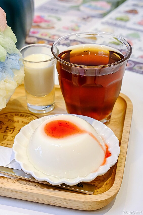 獨角獸雪怪冰、馬卡龍雪花冰,冰封仙果人氣雪花冰,粉色繽紛漸層,幫西瓜打針真可愛!