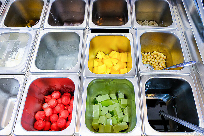 獨角獸雪怪冰、馬卡龍雪花冰,冰封仙果人氣雪花冰,粉色繽紛漸層,幫西瓜打針真可愛!