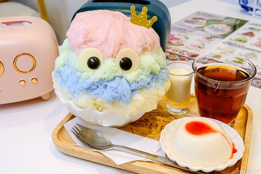 獨角獸雪怪冰、馬卡龍雪花冰,冰封仙果人氣雪花冰,粉色繽紛漸層,幫西瓜打針真可愛!