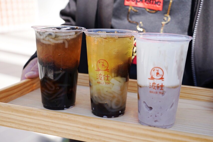 這家草莓季好用心!自家手工草莓醬有厲害,草莓蜜雪、草莓優啵、愛煉吐司,冬季燒仙草珍Q、珍香也來一杯~