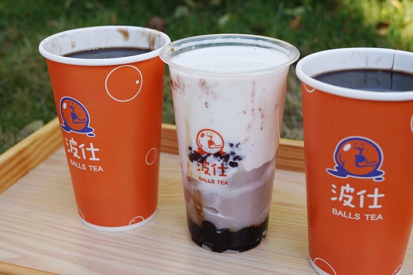 這家草莓季好用心!自家手工草莓醬有厲害,草莓蜜雪、草莓優啵、愛煉吐司,冬季燒仙草珍Q、珍香也來一杯~