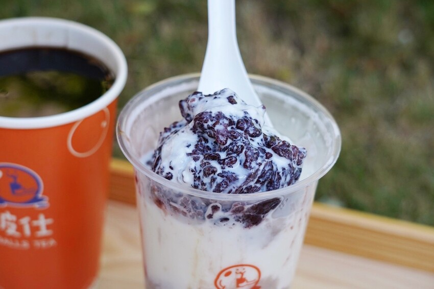 這家草莓季好用心!自家手工草莓醬有厲害,草莓蜜雪、草莓優啵、愛煉吐司,冬季燒仙草珍Q、珍香也來一杯~