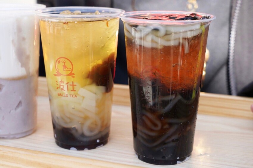 這家草莓季好用心!自家手工草莓醬有厲害,草莓蜜雪、草莓優啵、愛煉吐司,冬季燒仙草珍Q、珍香也來一杯~