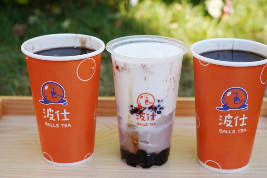 這家草莓季好用心!自家手工草莓醬有厲害,草莓蜜雪、草莓優啵、愛煉吐司,冬季燒仙草珍Q、珍香也來一杯~