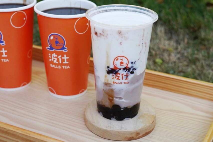 這家草莓季好用心!自家手工草莓醬有厲害,草莓蜜雪、草莓優啵、愛煉吐司,冬季燒仙草珍Q、珍香也來一杯~