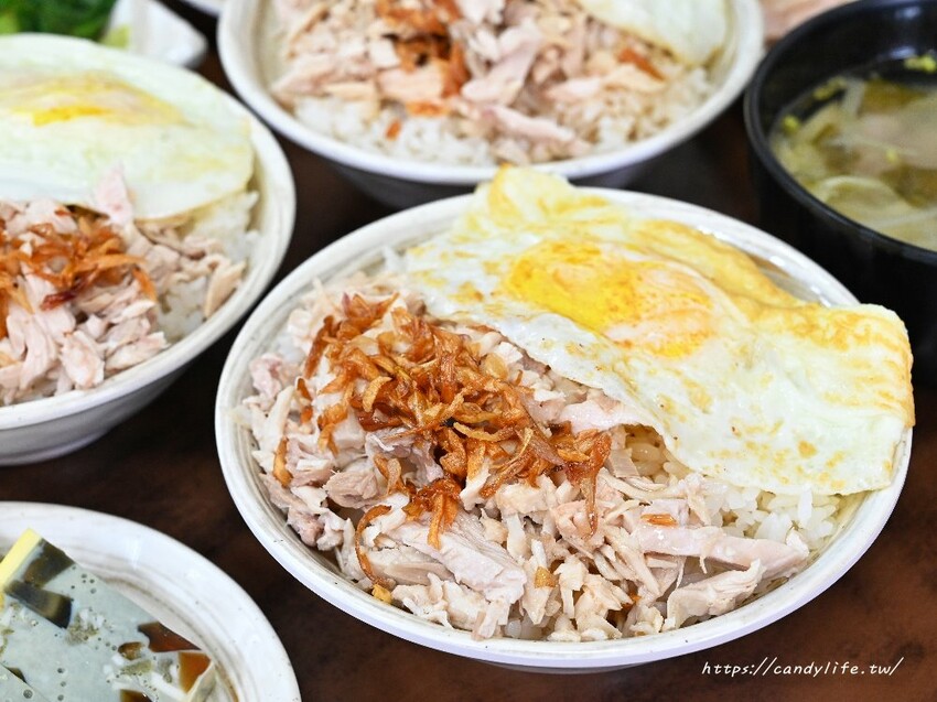 回嘉火雞肉飯｜不必跑嘉義，在台中也可以吃到道地嘉義火雞肉飯，還有限量火雞肉片，一天只賣4份～