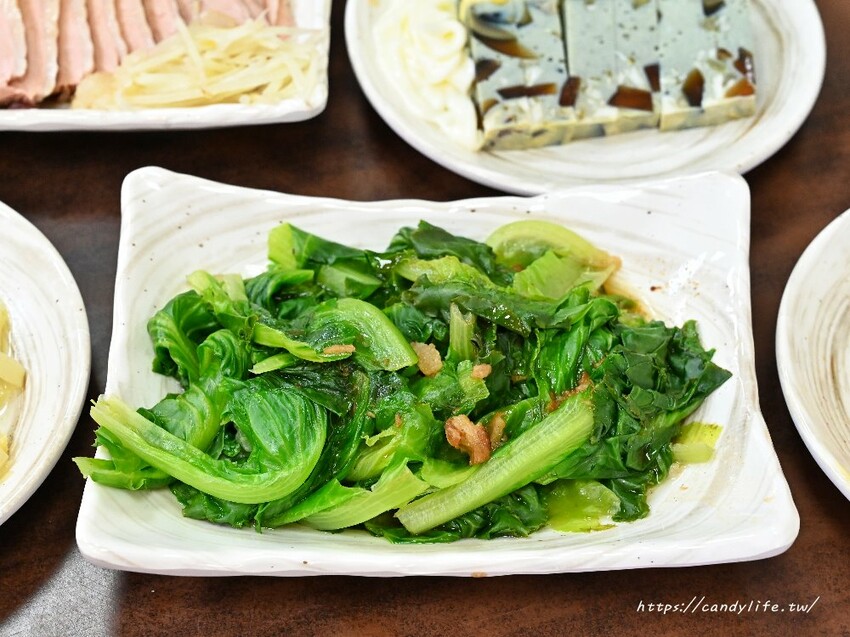 回嘉火雞肉飯｜不必跑嘉義，在台中也可以吃到道地嘉義火雞肉飯，還有限量火雞肉片，一天只賣4份～