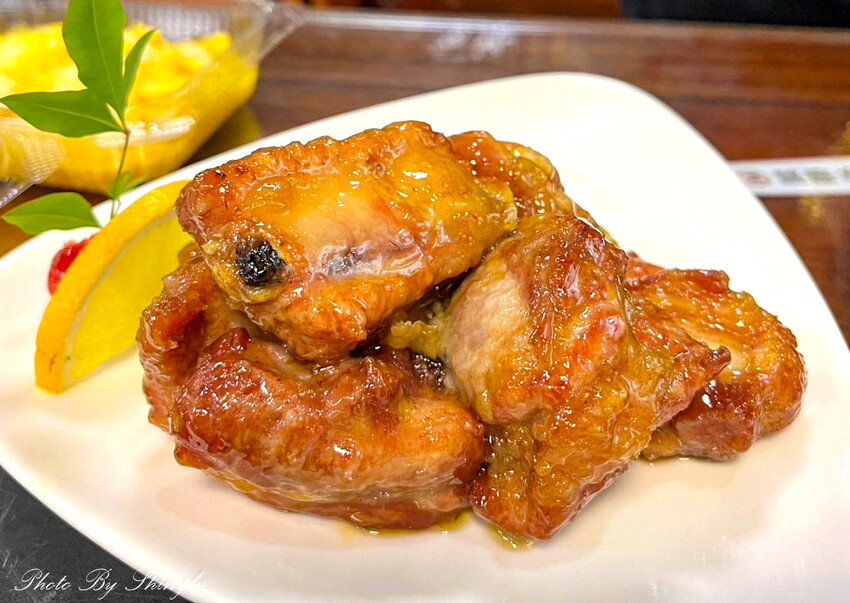 古色古香的客家菜餐廳,餐點不貴,好吃有創意