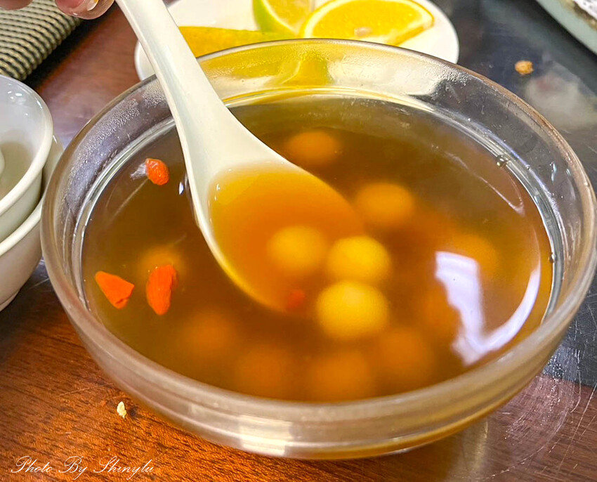 古色古香的客家菜餐廳,餐點不貴,好吃有創意