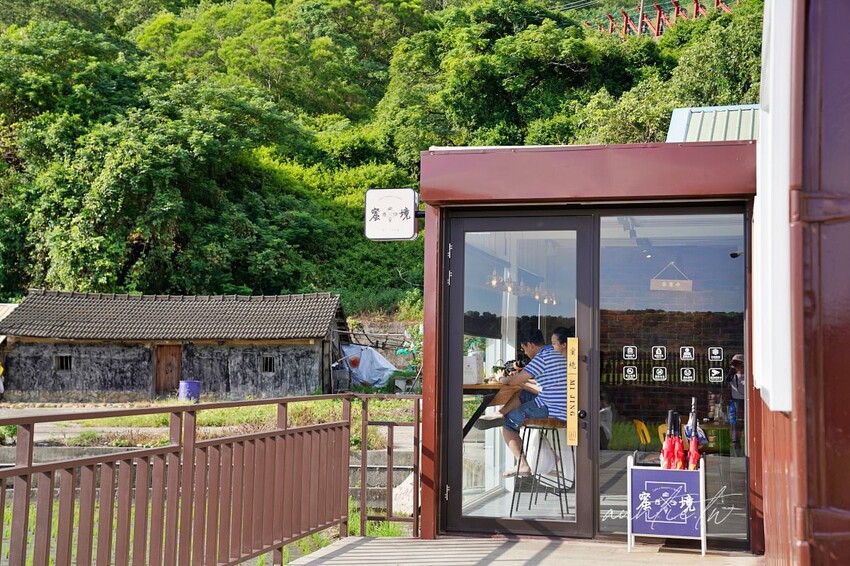 【台中】蜜境，看著稻浪喝咖啡，忘憂谷裡的秘境咖啡廳，貨櫃屋咖啡