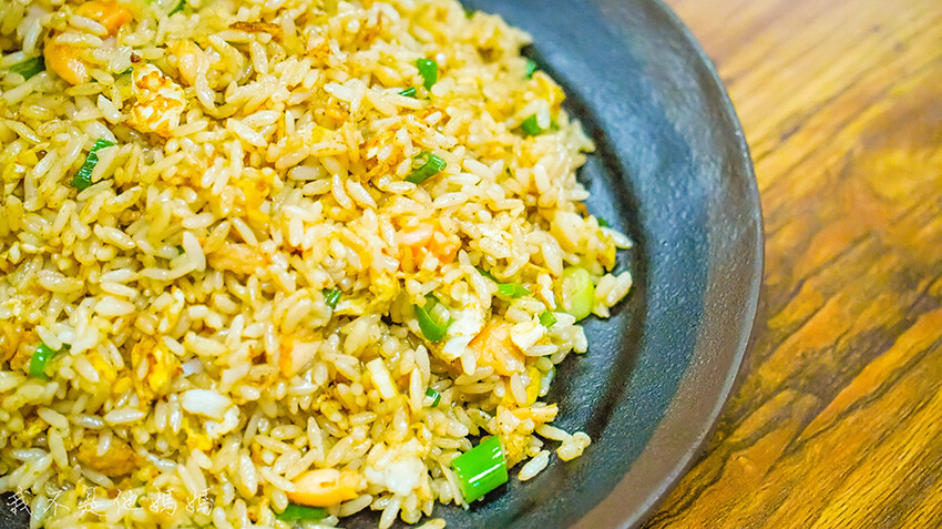 中原夜市美食,中原夜市平價美食,中壢熱炒推薦,中壢平價熱炒,中壢美食,中壢熱炒,中壢啤酒買二送一,中壢好吃熱炒,中壢好吃炒飯,中壢炒飯推薦