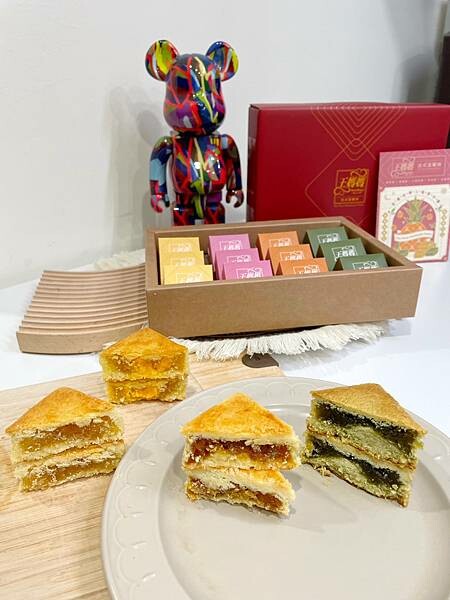 百分百純手工的溫馨酥，『王媽媽法式溫馨酥』入口即化，口感酥鬆～熱銷20餘年到香港澳門的台法混搭風格鳳梨酥～奶香十足，有鳳梨酥、鳳凰酥、土鳳梨酥、抹茶酥、抹鳳酥，每一種口味都非常好吃😋