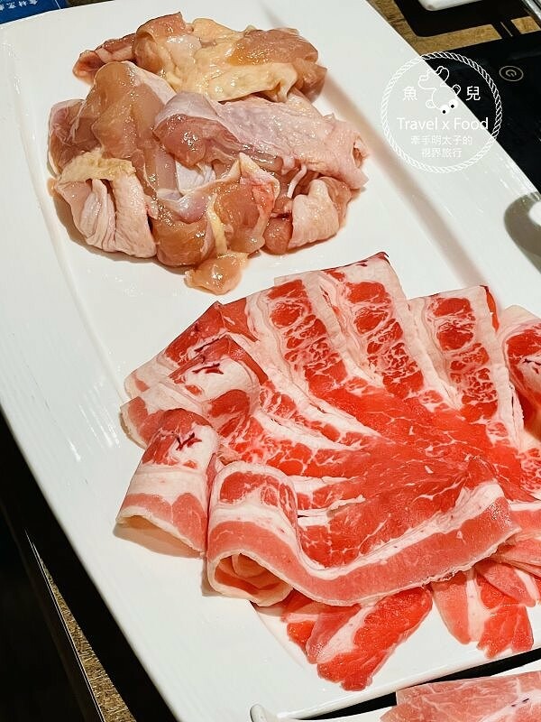 火鍋季開跑！一人獨享，多人聚會，這一小鍋（台茂店）剛剛好，多種湯頭任君選擇，湯頭對了煮什麼都美味～ @魚兒 x 牽手明太子的「視」界旅行