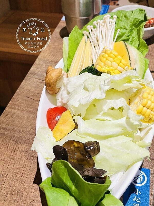 火鍋季開跑！一人獨享，多人聚會，這一小鍋（台茂店）剛剛好，多種湯頭任君選擇，湯頭對了煮什麼都美味～ @魚兒 x 牽手明太子的「視」界旅行