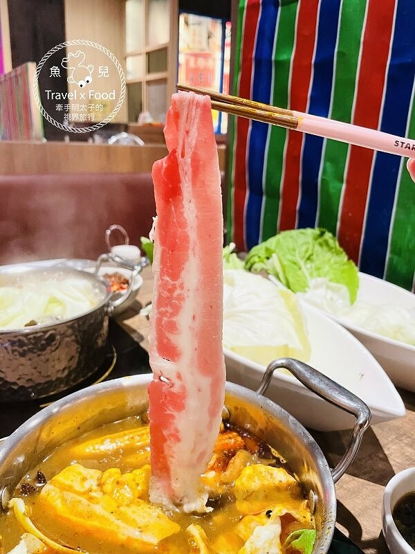 火鍋季開跑！一人獨享，多人聚會，這一小鍋（台茂店）剛剛好，多種湯頭任君選擇，湯頭對了煮什麼都美味～ @魚兒 x 牽手明太子的「視」界旅行