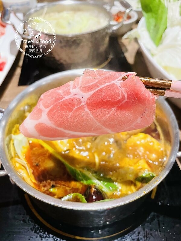 火鍋季開跑！一人獨享，多人聚會，這一小鍋（台茂店）剛剛好，多種湯頭任君選擇，湯頭對了煮什麼都美味～ @魚兒 x 牽手明太子的「視」界旅行