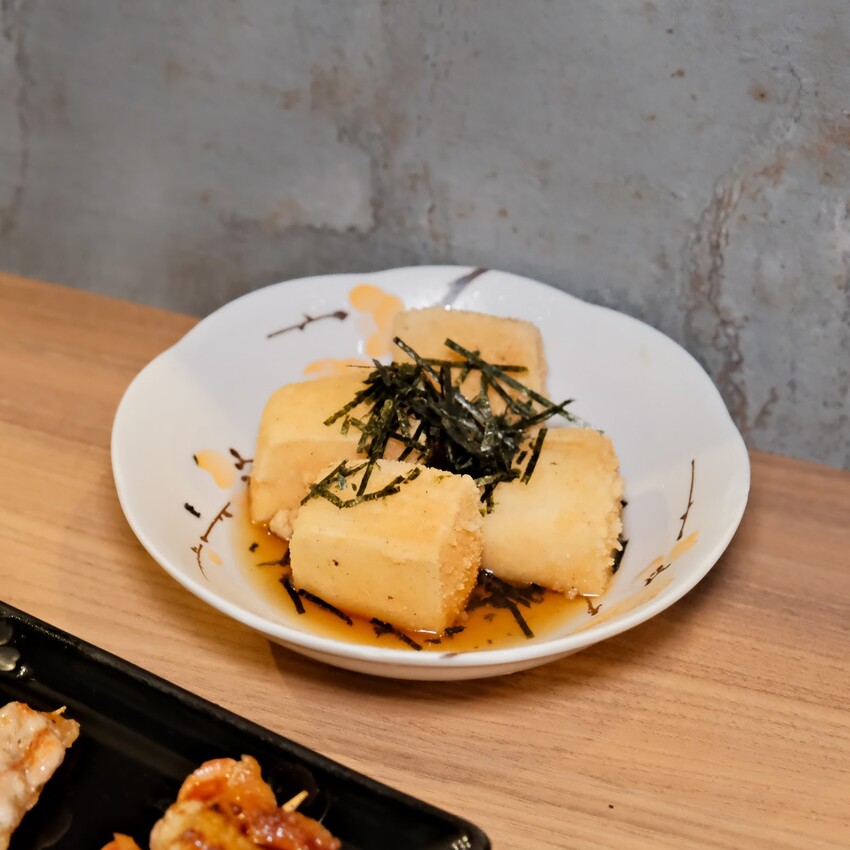 【林口美食推薦】鳥籠炭火燒鳥～林口日式平價串燒料理、超道地日式居酒屋～林口居酒屋推薦～附菜單