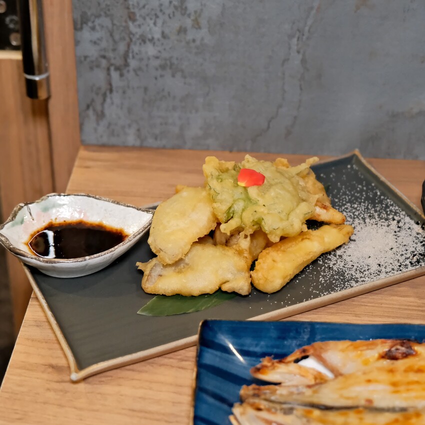 【林口美食推薦】鳥籠炭火燒鳥～林口日式平價串燒料理、超道地日式居酒屋～林口居酒屋推薦～附菜單