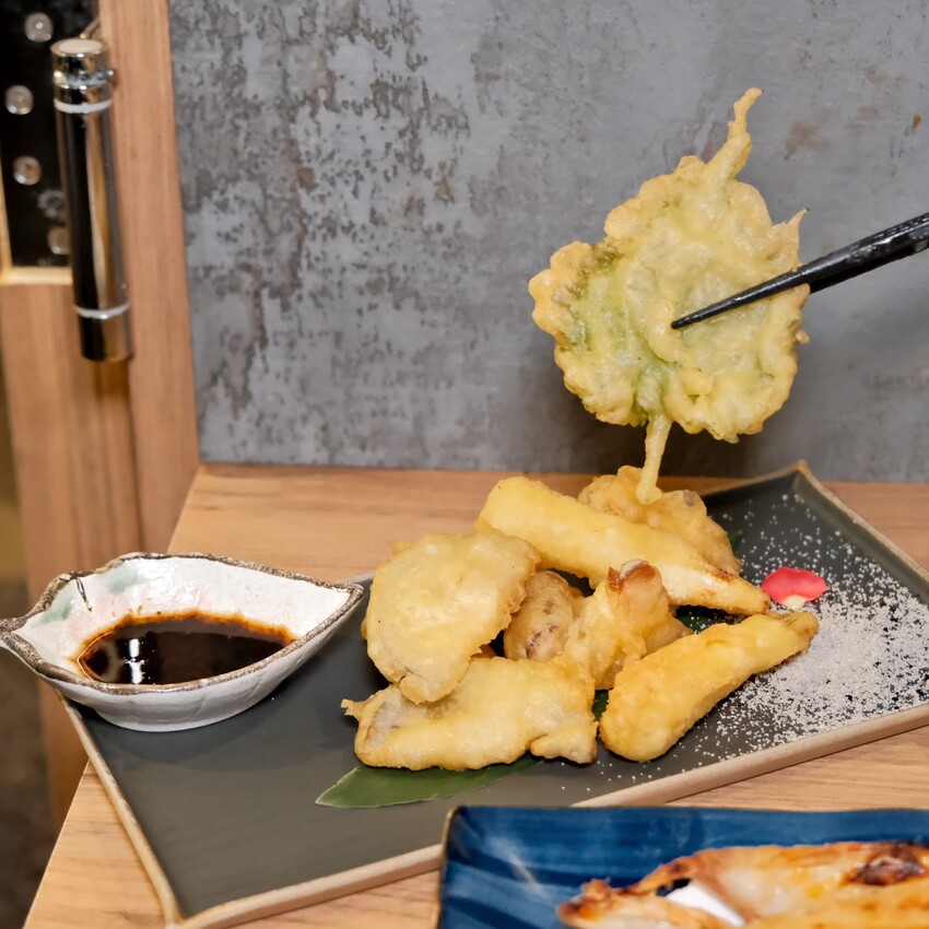 【林口美食推薦】鳥籠炭火燒鳥～林口日式平價串燒料理、超道地日式居酒屋～林口居酒屋推薦～附菜單