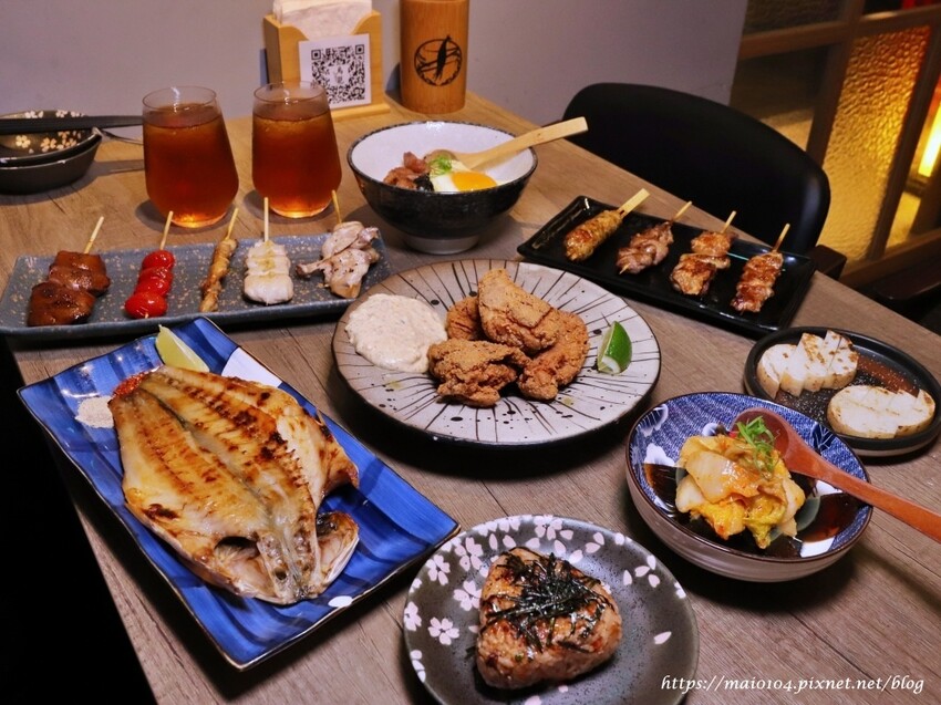 林口美食｜鳥籠炭火燒鳥～一週只營業五天的平價居酒屋，連平日也是滿滿人潮一位難求