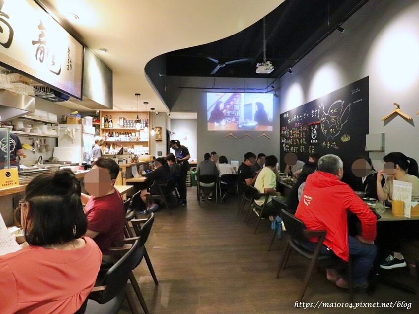 林口美食｜鳥籠炭火燒鳥～一週只營業五天的平價居酒屋，連平日也是滿滿人潮一位難求