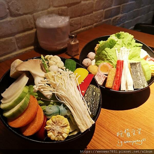 22-09-06-12-36-17-350_deco.jpg 22-09-06-12-36-17-350_deco.jpg