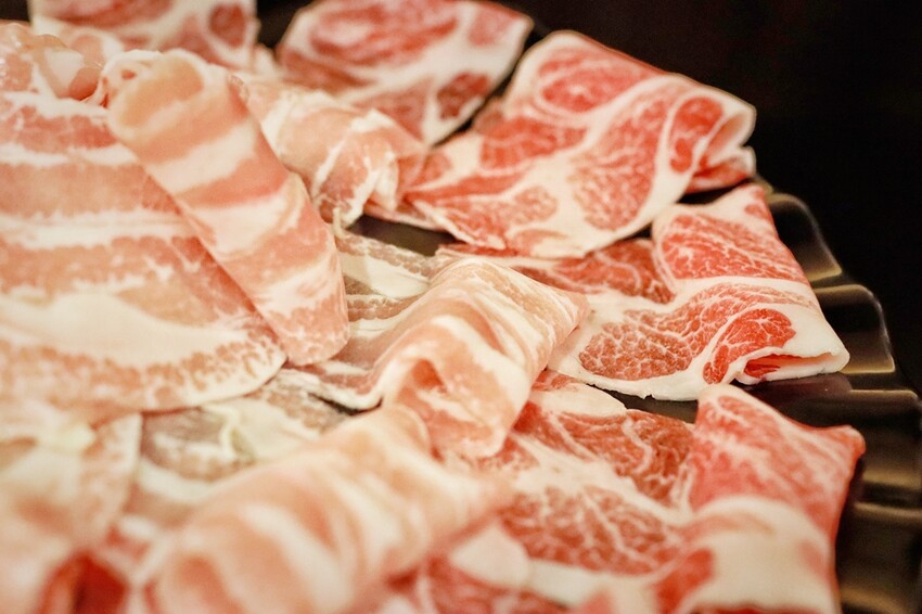 桃園鍋物/中壢瘋一鍋頂鮮鍋物,網路評價高達滿分五顆星的鍋物,我們來朝聖囉