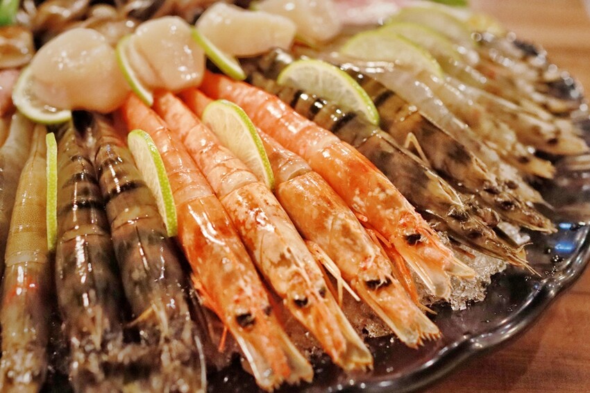 桃園鍋物/中壢瘋一鍋頂鮮鍋物,網路評價高達滿分五顆星的鍋物,我們來朝聖囉