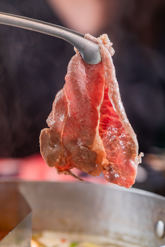 左營精品鍋物 x 奢華海陸饗宴 和牛干貝生蠔齊發 | 母親節禮物吃大餐免洗碗 – 花花世界鍋物 - 高雄旅遊王