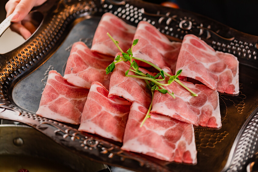 左營精品鍋物 x 奢華海陸饗宴 和牛干貝生蠔齊發 | 母親節禮物吃大餐免洗碗 – 花花世界鍋物 - 高雄旅遊王