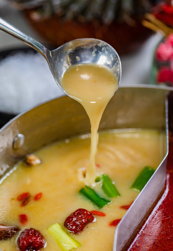 左營精品鍋物 x 奢華海陸饗宴 和牛干貝生蠔齊發 | 母親節禮物吃大餐免洗碗 – 花花世界鍋物 - 高雄旅遊王