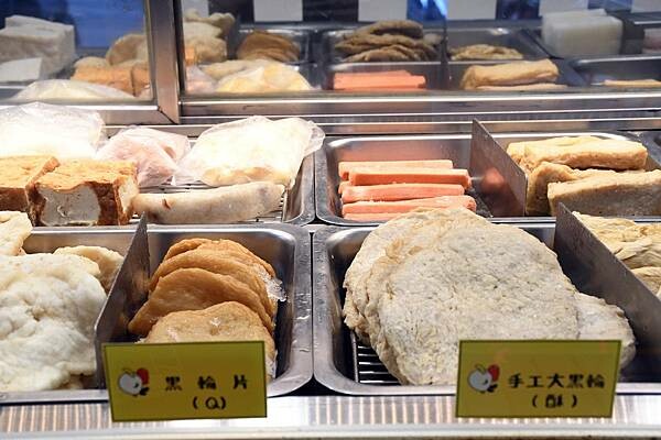 高雄市鼓山區高雄鹽酥雞推薦【爆力雞－台式鹽酥雞總部】瑞豐商圈必吃美食！在爆力雞沒有選擇障礙，只有每天都想吃的障礙