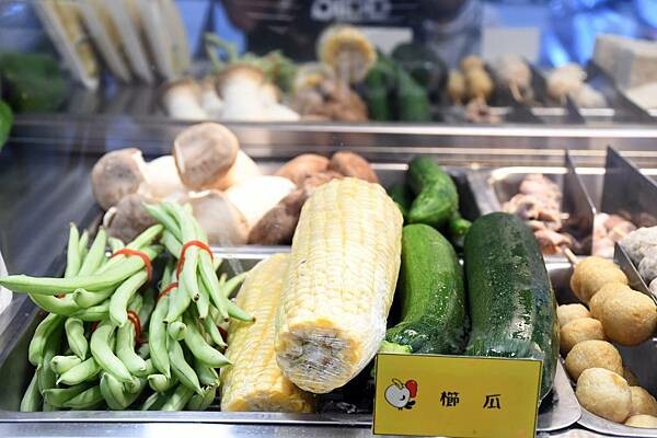 高雄市鼓山區高雄鹽酥雞推薦【爆力雞－台式鹽酥雞總部】瑞豐商圈必吃美食！在爆力雞沒有選擇障礙，只有每天都想吃的障礙