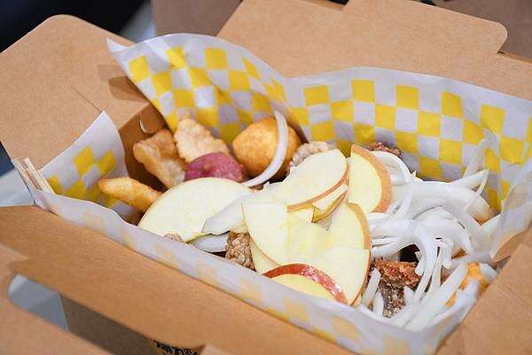 高雄市鼓山區高雄鹽酥雞推薦【爆力雞－台式鹽酥雞總部】瑞豐商圈必吃美食！在爆力雞沒有選擇障礙，只有每天都想吃的障礙