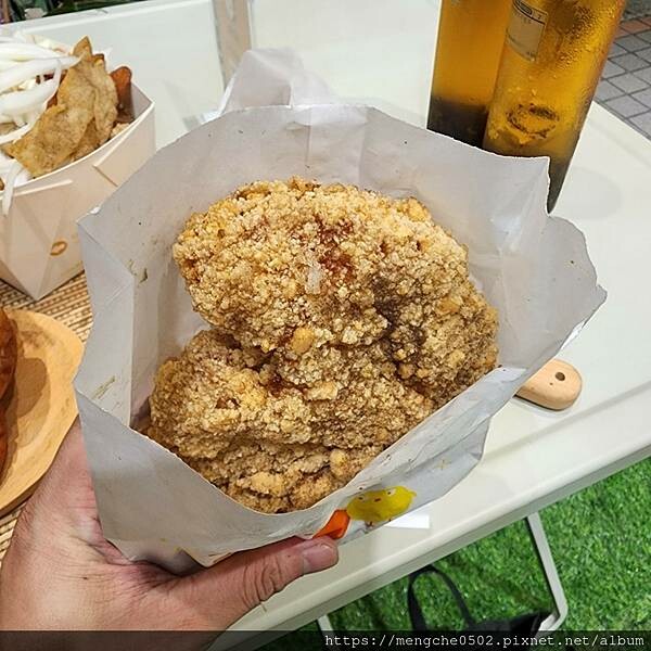 爆力台式鹽酥雞-高雄鼓山瑞豐夜市附近大塊又多汁的爆力雞排和宵夜炸物，吃一口就令人驚艷的美味