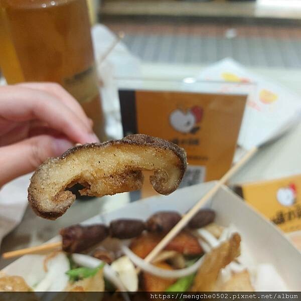 爆力台式鹽酥雞-高雄鼓山瑞豐夜市附近大塊又多汁的爆力雞排和宵夜炸物，吃一口就令人驚艷的美味