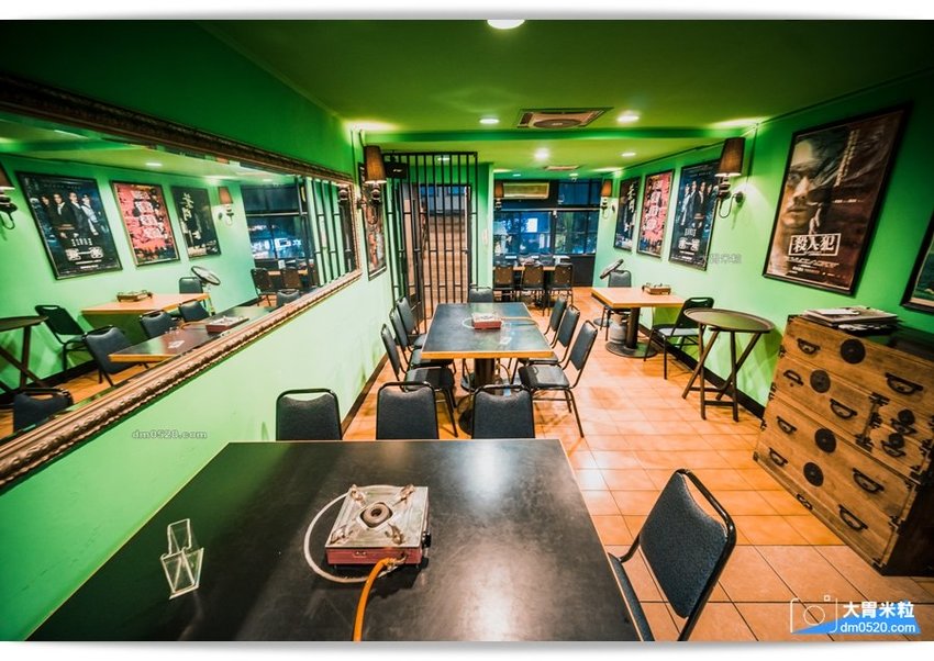 隱藏台北老公寓的人氣火鍋,香港私宅打邊爐,一鍋三吃,港式皮蛋湯居然變濃郁咖哩鍋,手工港式丸餃,感受詠香江風情！南京復興站火鍋推薦,台北長安東路美食推薦,台北港式火鍋推薦,台北鴛鴦麻辣鍋推薦,台北私廚火