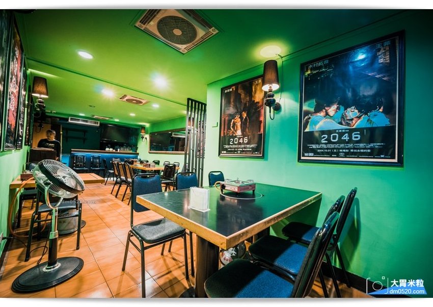 隱藏台北老公寓的人氣火鍋,香港私宅打邊爐,一鍋三吃,港式皮蛋湯居然變濃郁咖哩鍋,手工港式丸餃,感受詠香江風情！南京復興站火鍋推薦,台北長安東路美食推薦,台北港式火鍋推薦,台北鴛鴦麻辣鍋推薦,台北私廚火