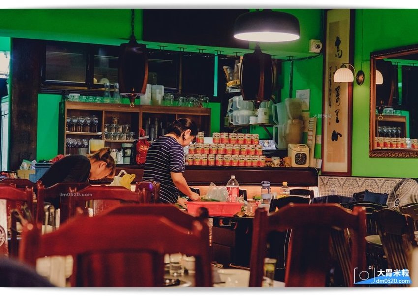 隱藏台北老公寓的人氣火鍋,香港私宅打邊爐,一鍋三吃,港式皮蛋湯居然變濃郁咖哩鍋,手工港式丸餃,感受詠香江風情！南京復興站火鍋推薦,台北長安東路美食推薦,台北港式火鍋推薦,台北鴛鴦麻辣鍋推薦,台北私廚火