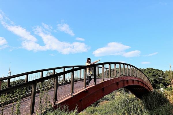 白沙岬燈塔:【桃園觀音景點】白沙岬燈塔~浪漫的唯美地中海公廁,白如雪的純淨燈塔,台灣本島最西美拍取景勝地