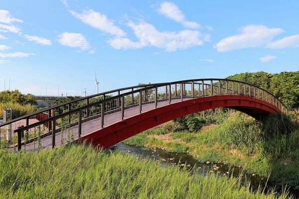 白沙岬燈塔:【桃園觀音景點】白沙岬燈塔~浪漫的唯美地中海公廁,白如雪的純淨燈塔,台灣本島最西美拍取景勝地