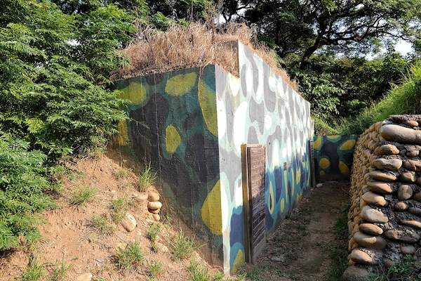 白沙岬燈塔:【桃園觀音景點】白沙岬燈塔~浪漫的唯美地中海公廁,白如雪的純淨燈塔,台灣本島最西美拍取景勝地