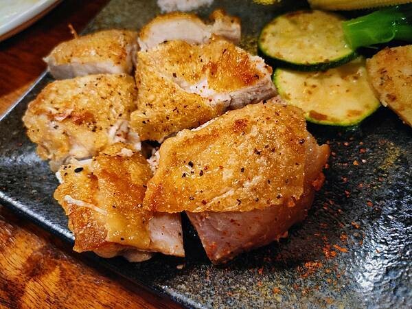 /tmp/phpbyfPUB /tmp/phpbyfPUB