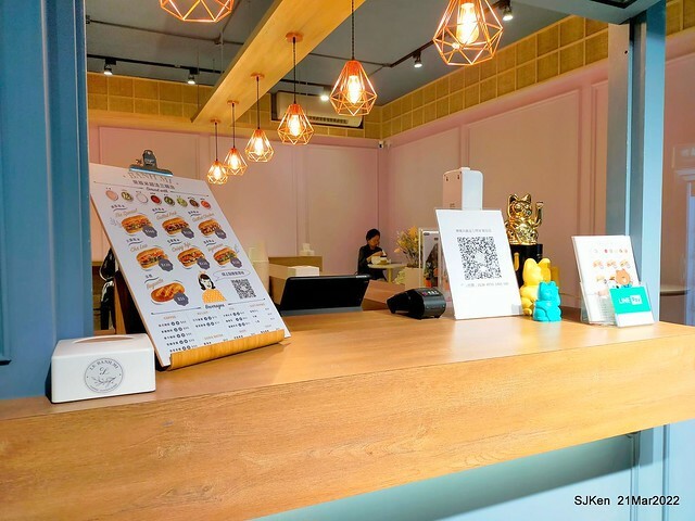 「Le Banh Mi 樂粄米」敦敦北店(Vietnam & French  mix-style sandwich), March 21, Taipei, Taiwan, SJKen, 2022