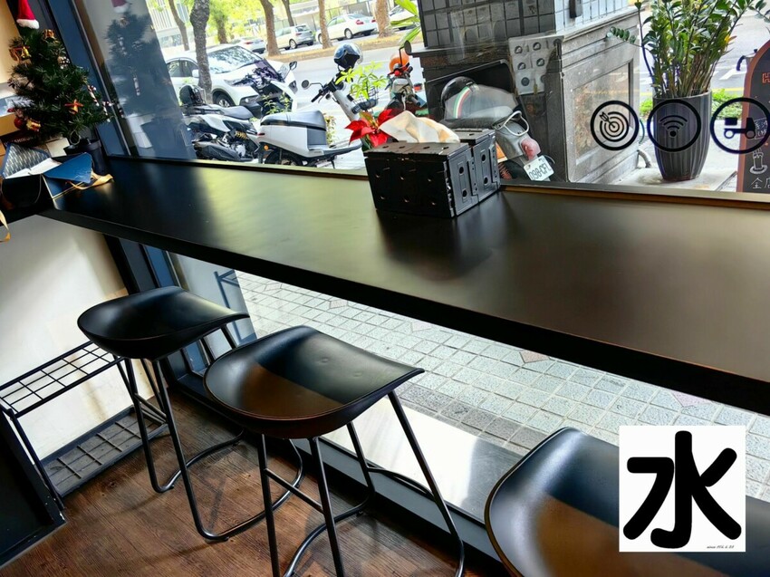 【食記】台中西屯區湮云咖啡Lost Cloud # Café Shop@西屯湮云 Lostcloud Cafe 輕鬆享受精品咖啡&手作甜點&活動包場