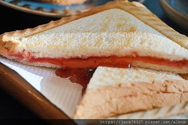 {臺中美食}台中西屯區咖啡廳推薦:湮云 Lostcloud