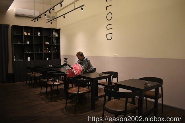 台中西屯區 精品咖啡 手作甜點 | 湮云 Lostcloud Cafe 復古收音機的主題咖啡廳 安靜舒適的空間，合適讀書、聊天、辦公、洽談工作、公司行號包場開會 -  就是這樣。吃喝玩樂。愛漂亮部落格