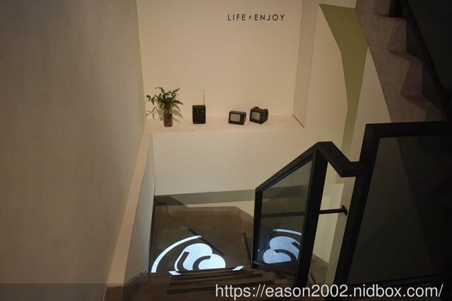 台中西屯區 精品咖啡 手作甜點 | 湮云 Lostcloud Cafe 復古收音機的主題咖啡廳 安靜舒適的空間，合適讀書、聊天、辦公、洽談工作、公司行號包場開會 -  就是這樣。吃喝玩樂。愛漂亮部落格