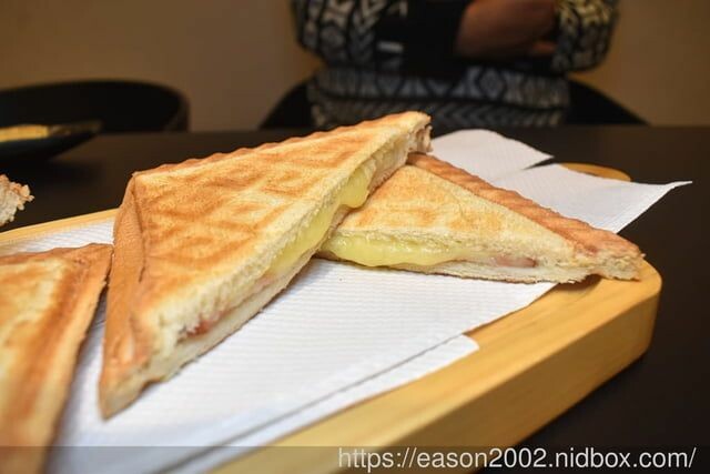 台中西屯區 精品咖啡 手作甜點 | 湮云 Lostcloud Cafe 復古收音機的主題咖啡廳 安靜舒適的空間，合適讀書、聊天、辦公、洽談工作、公司行號包場開會 -  就是這樣。吃喝玩樂。愛漂亮部落格