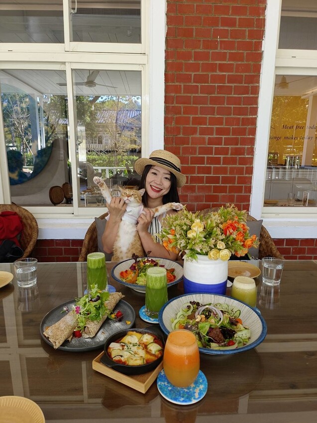 377439.jpg - 【台北.士林】陽明山蔬食餐廳推薦。快樂鳥蔬食餐廳。寵物友善可落地不能坐椅子。開心果棉花糖比薩